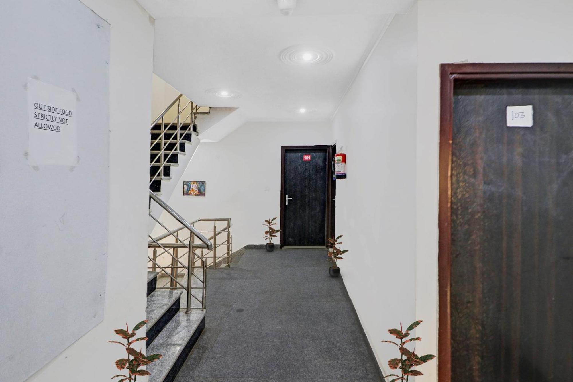 O Lotus Hotel 3*